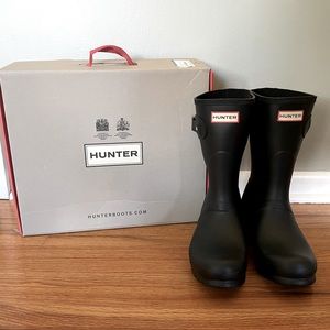 NWT Hunter Original Short Rain Boot (Matte Black, Size 7)